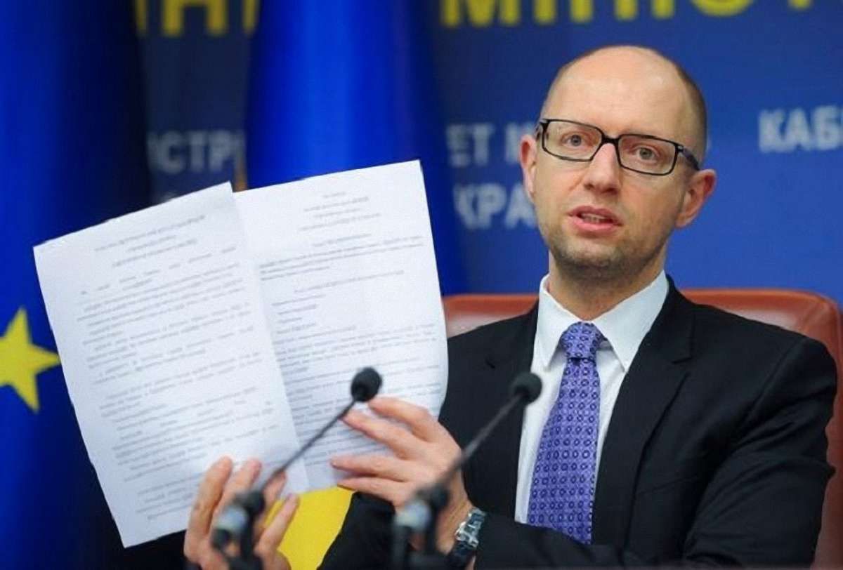Під дулами російських автоматів виборів на Донбасі ніхто проводити не буде, - Яценюк