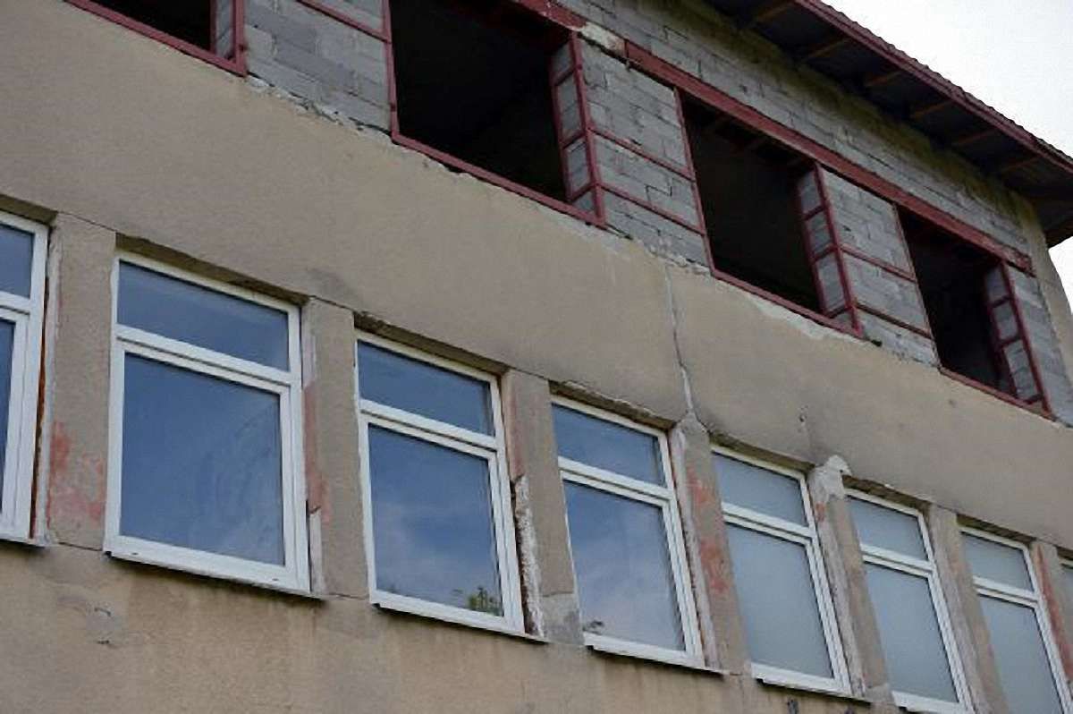 У Львівському перинатальному центрі міняють вікна