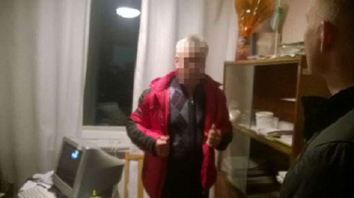 СБУ затримала на хабарі голову ТВК на Чернігівщині