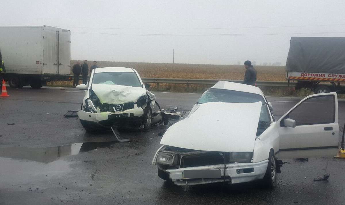 У потрійній ДТП поблизу Буська загинув львів’янин, ще четверо травмовано