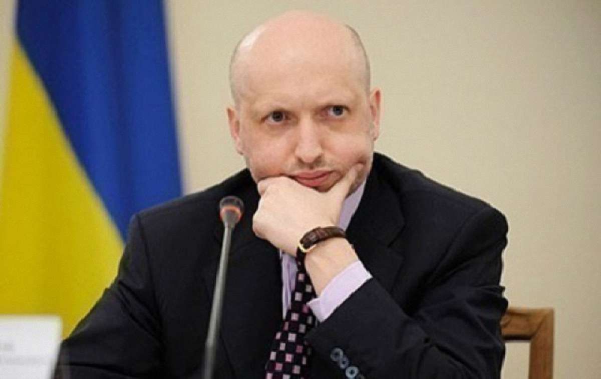 Путін продовжує перетворювати Росію в глобальну військову загрозу, – Турчинов