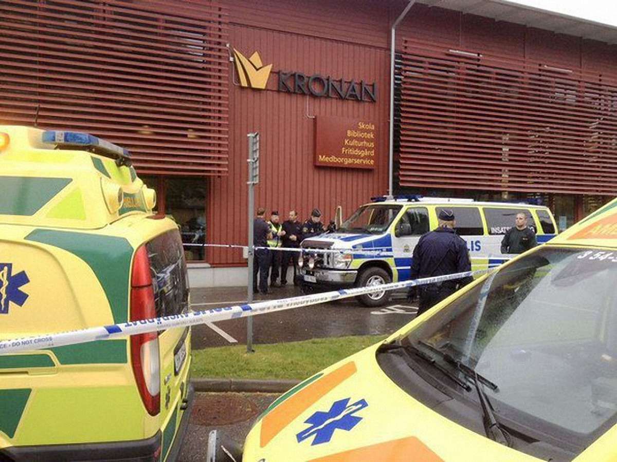 У шведській школі нападник зарізав вчителя і поранив дітей
