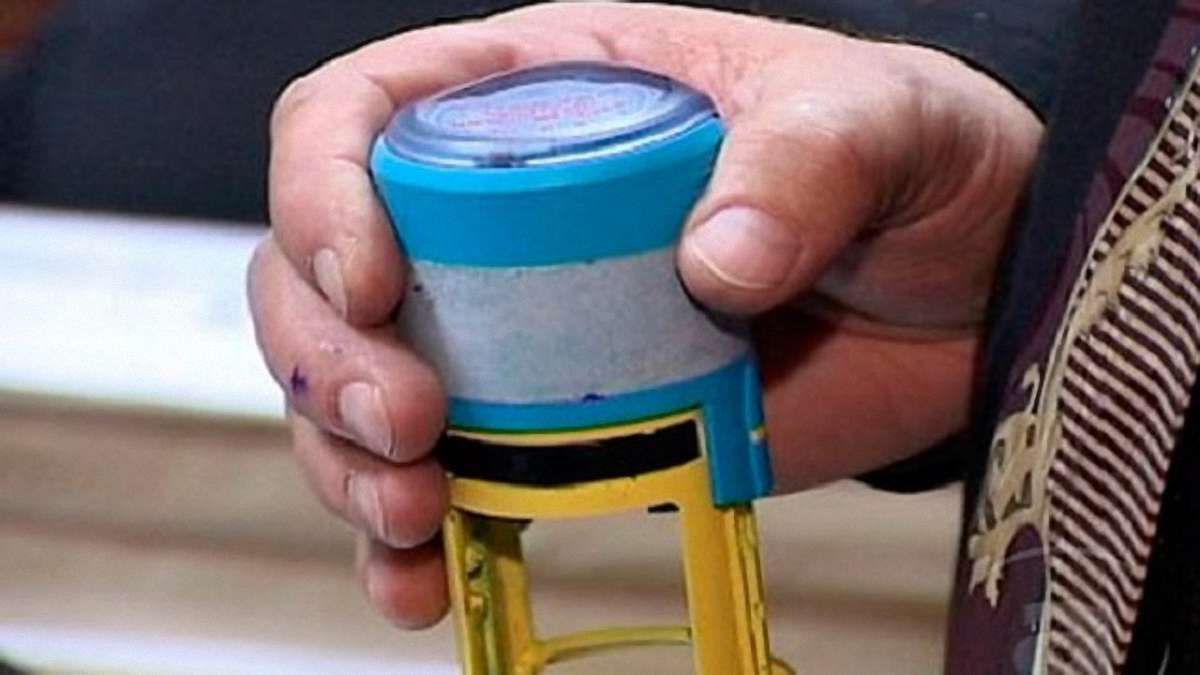 У Львові голова ДВК на годину виніс печатку з дільниці