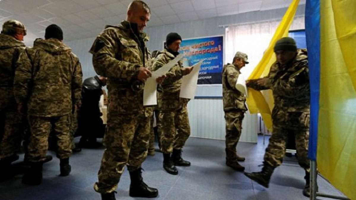 День у зоні АТО минув без обстрілів, солдати змогли проголосувати на виборах