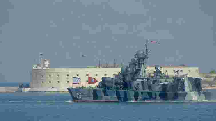 Росія проводить навчання ракетних катерів біля берегів анексованого Криму