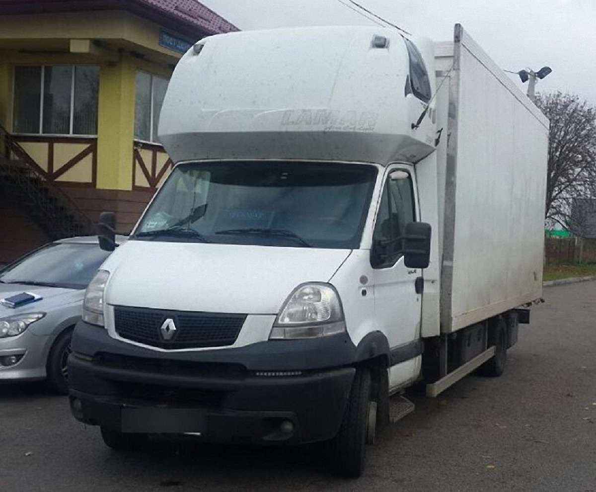 Вкрадений у Миколаївській області автомобіль знайшли на Львівщині