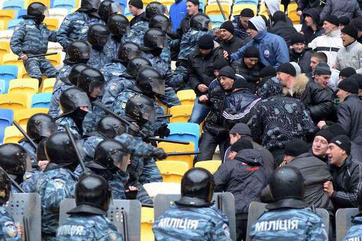 Міліція проти повернення на стадіони