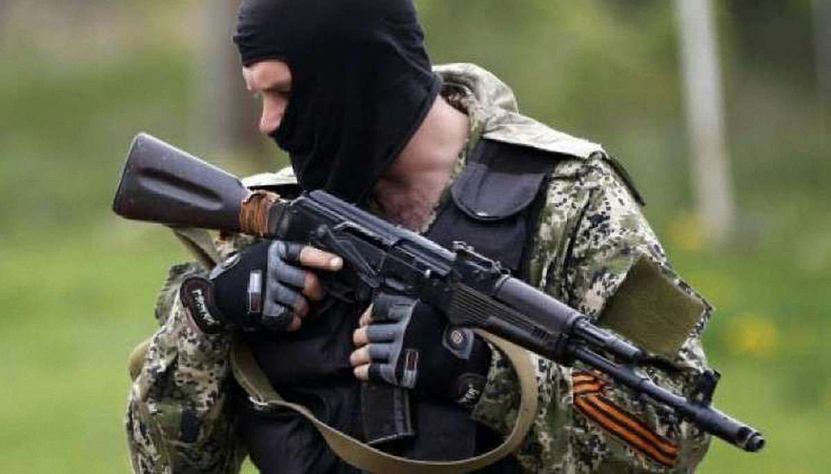 Бойовик на Донбасі розстріляв своїх товаришів по зброї