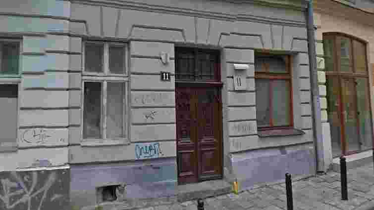 Під час реставрації старого будинку в центрі Львова знайшли снаряд