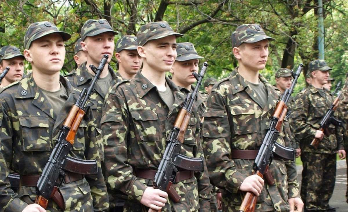 Полторак сказав, кого насамперед заберуть до війська під час осіннього призову