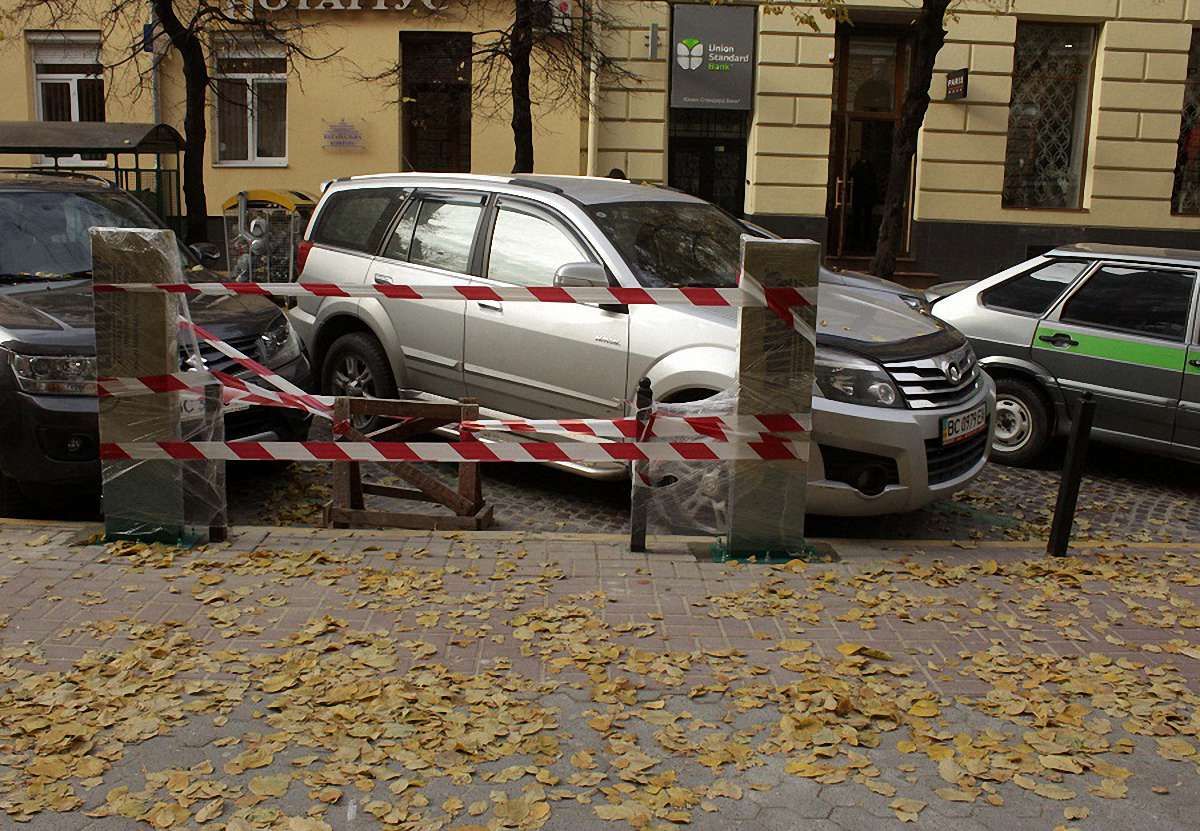 Перші зарядні станції для електромобілів відкриють у центрі Львова