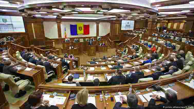 Уряд Молдови відправлено у відставку