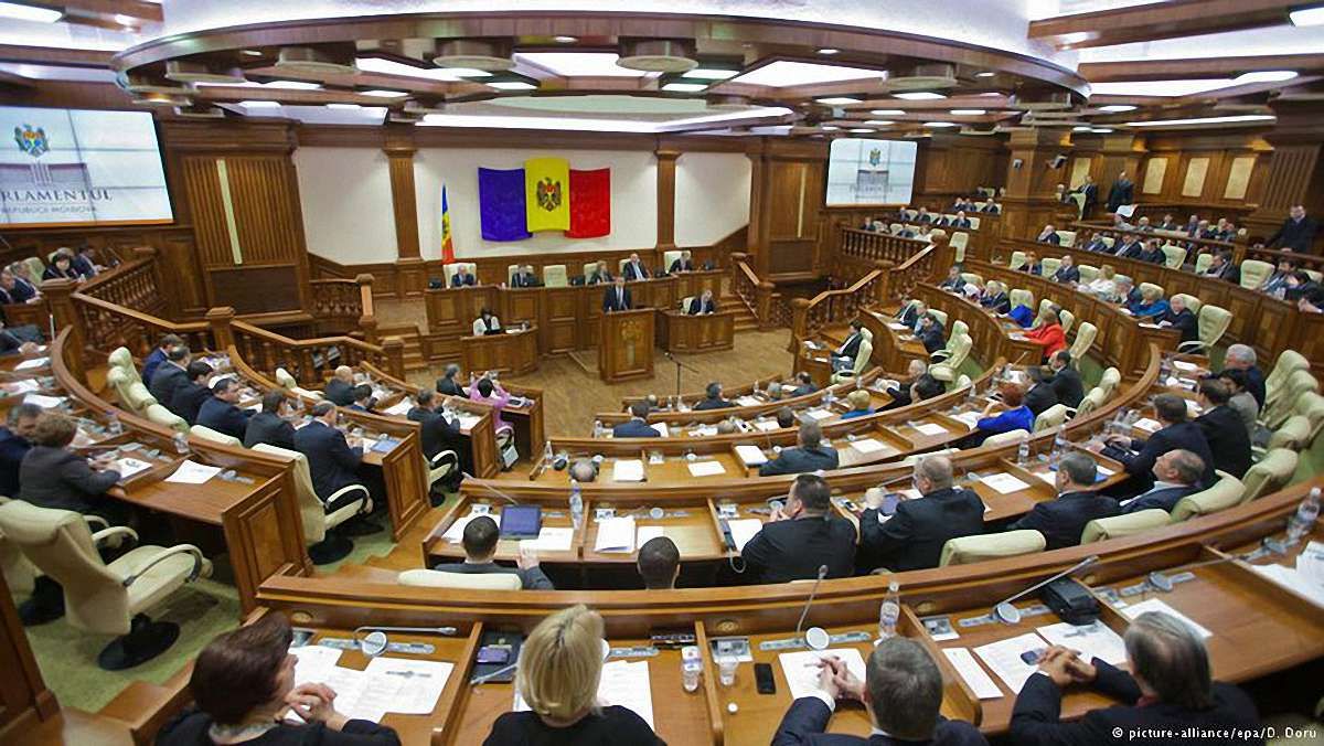 Уряд Молдови відправлено у відставку