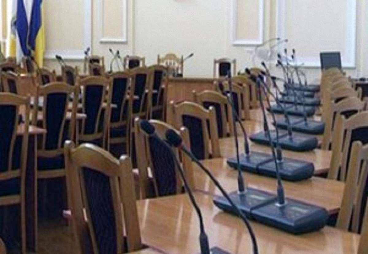 Священика, який став депутатом  в Тернополі, змусять здати мандат