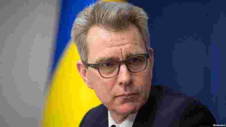 Уряд України недостатньо бореться з корупцією, – Пайєтт