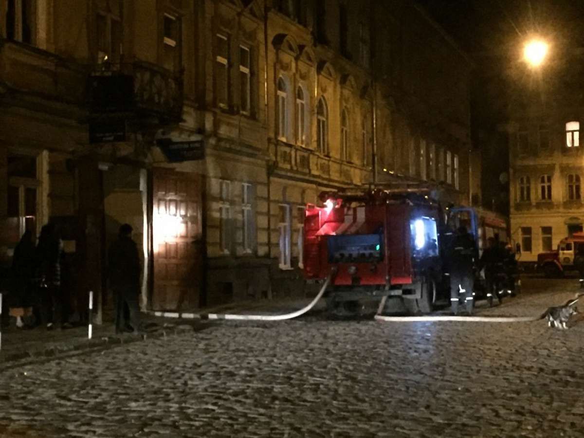 У Львові через паління в ліжку чоловік спричинив пожежу у власній квартирі