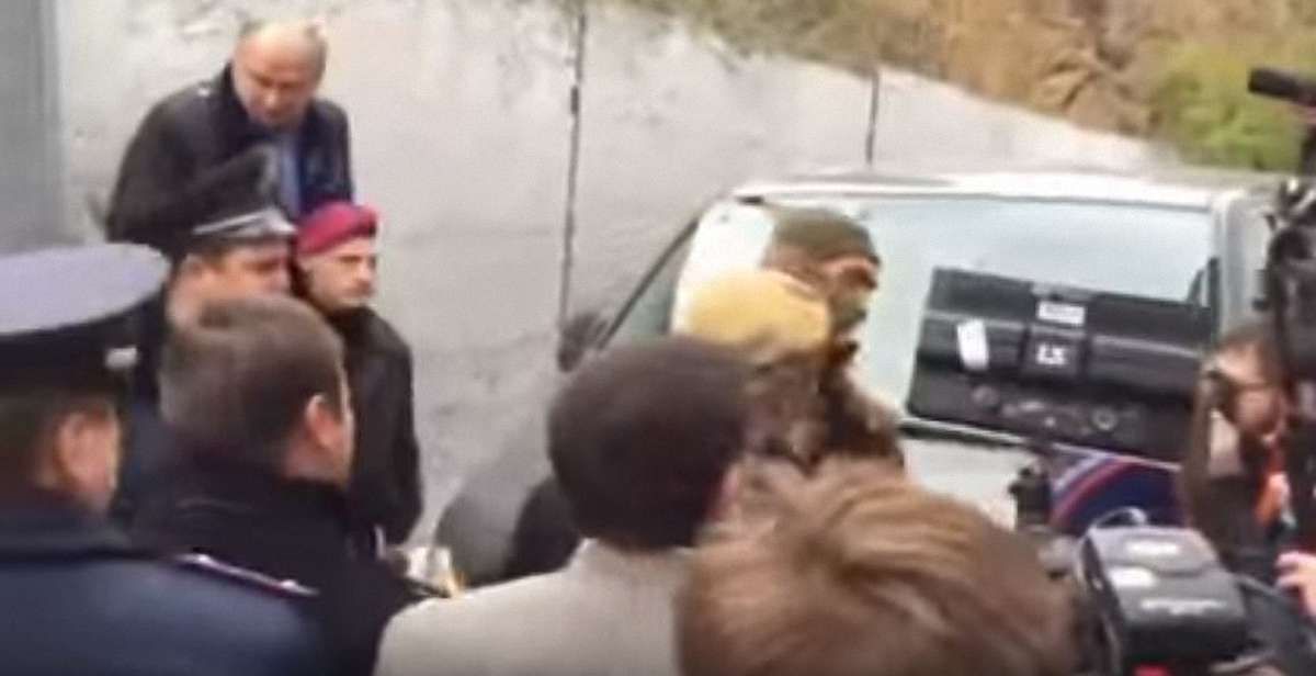 Корбана випустили із залу суду і відвезли в невідомому напрямку