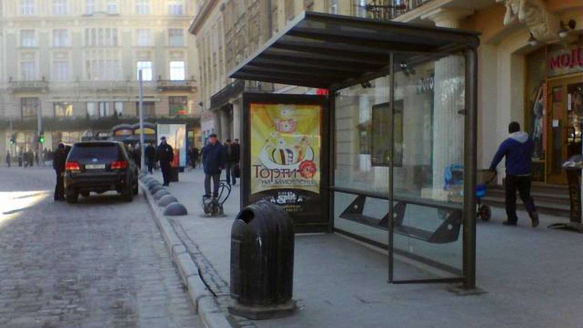У підприємців, які не дбатимуть про чистоту зупинок із сіті-лайтами, заберуть ліцензії 