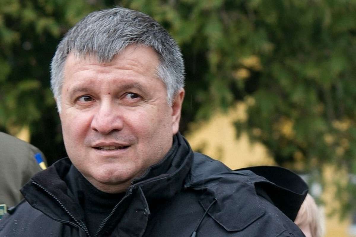 Кабмін звільнив двох заступників Авакова