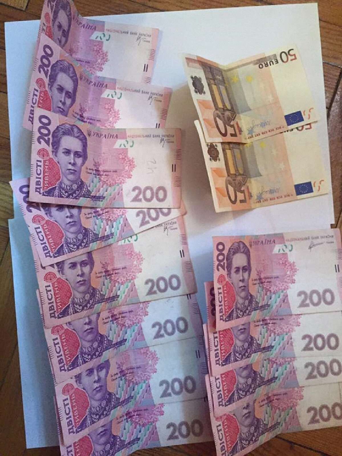 На хабарі ₴5 тис. затримали заступника начальника виправної колонії у Львові