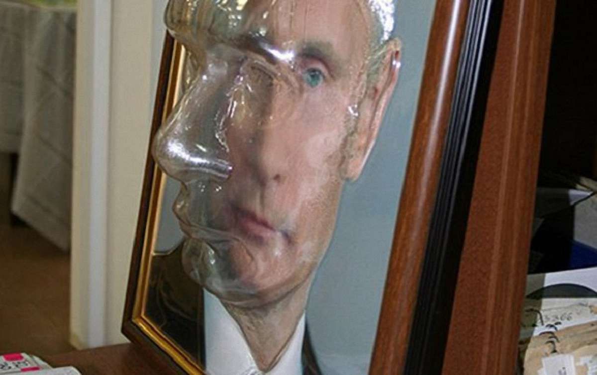 У Росії представили об'ємний портрет Путіна для незрячих