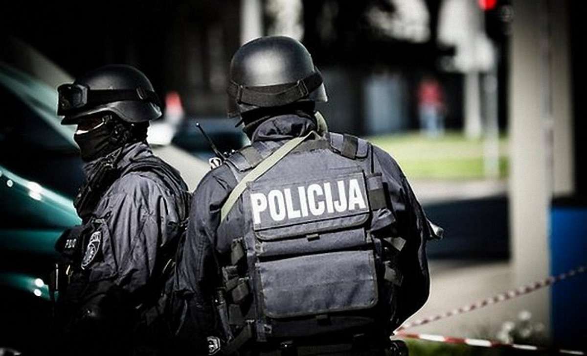 У Ризі евакуювали працівників посольства України через підозрілий конверт