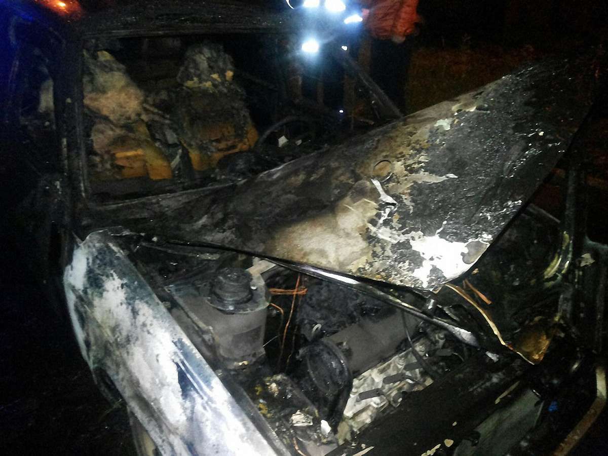 Вночі у Львові згорів легковик