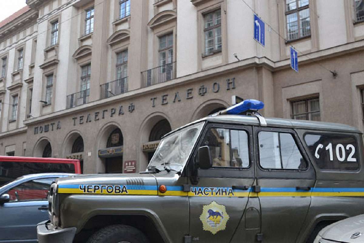 Правоохоронці затримали «мінувальника» Головної пошти у Львові