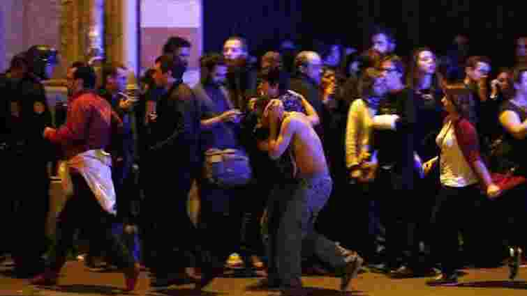 У  паризькому концертному залі - близько 100 загиблих, - AFP 