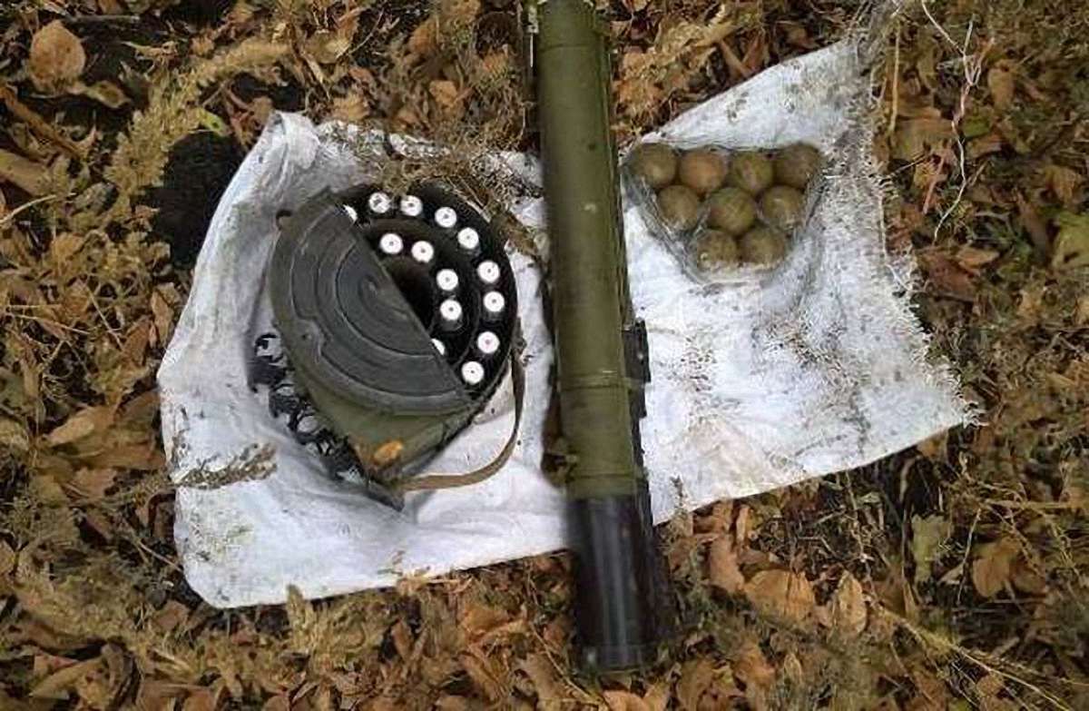 На Донеччині і Закарпатті СБУ виявила три схованки з гранатометами