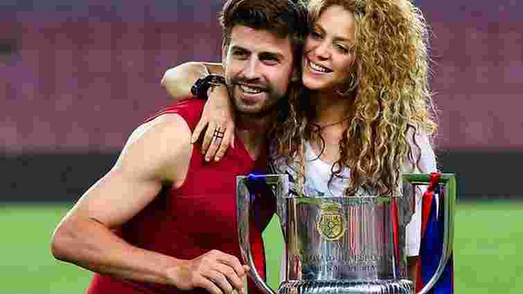 Футболіста «Барселони» і співачку Шакіру шантажують інтимним відео