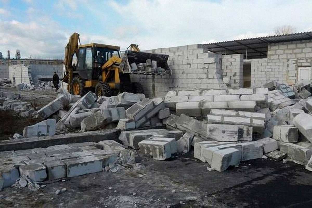 У Києві екс-кандидат на мера намагався травматичною зброєю залякати комунальників