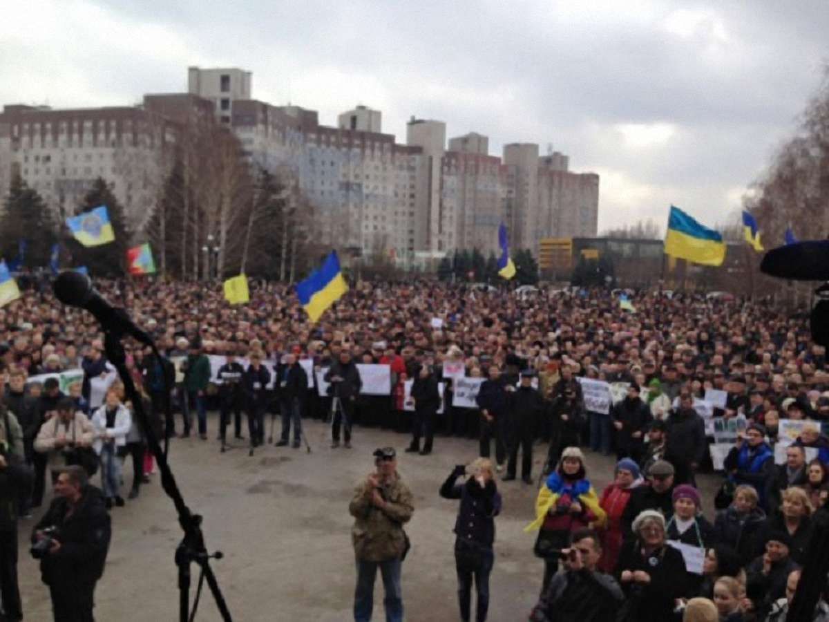 Учасники віче у Кривому Розі вимагають чесного підрахунку голосів