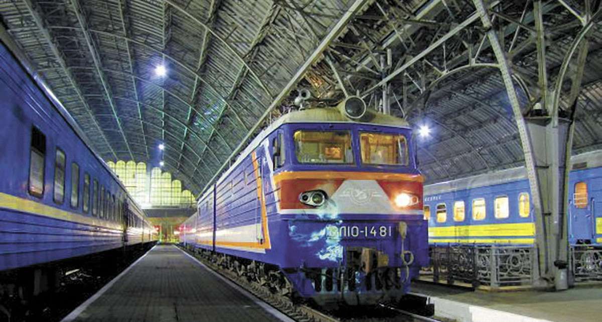 На зимові свята Укрзалізниця призначила 10 додаткових поїздів