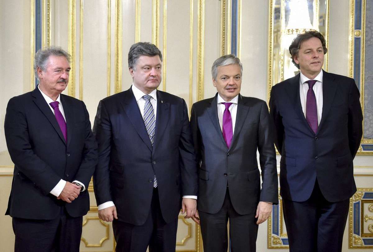Глави МЗС країн Бенілюксу закликали продовжити санкцій проти Росії до повного виконання мінських