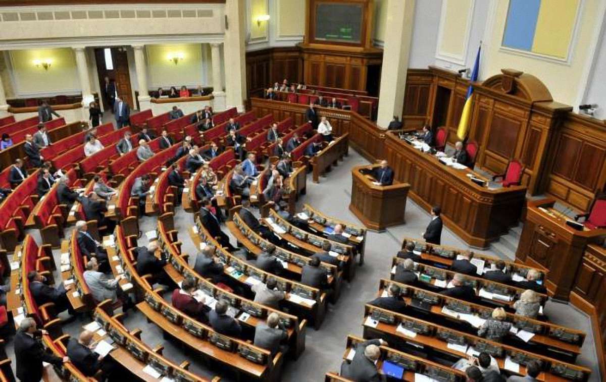 Рада заборонила державним органам бути засновниками та співзасновниками друкованих ЗМІ