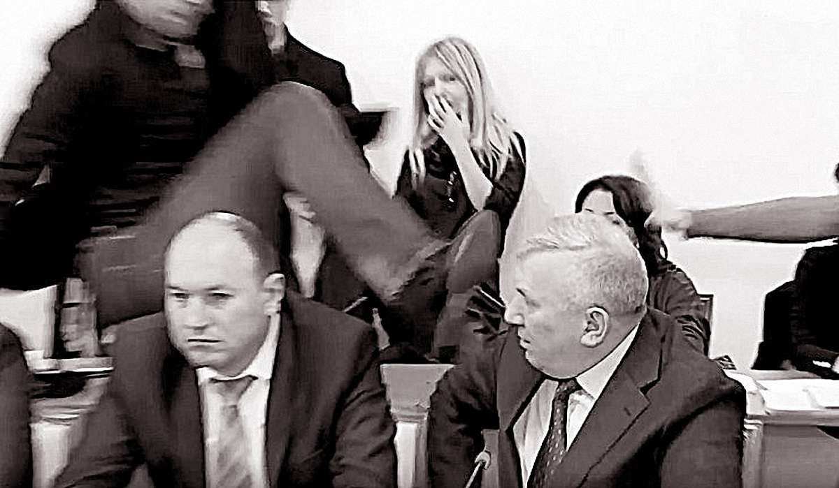 Смерть парламентаризму
