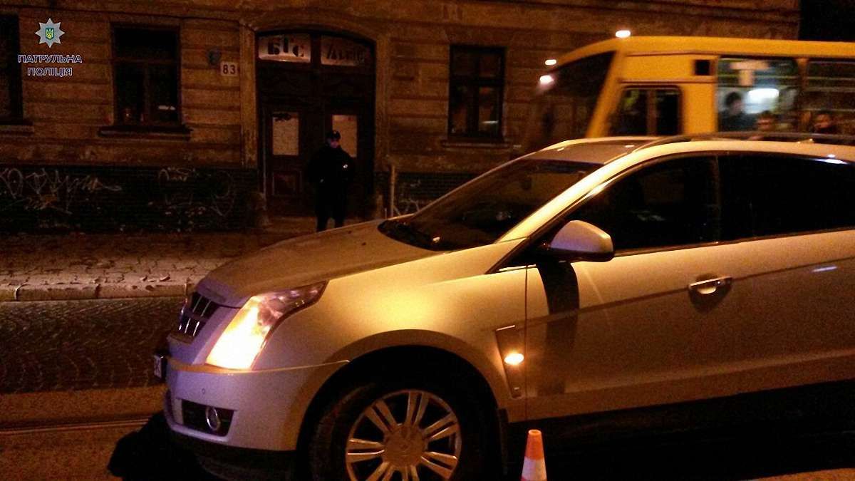 П’яний водій після ДТП у Львові залишив в машині власника авто і втік