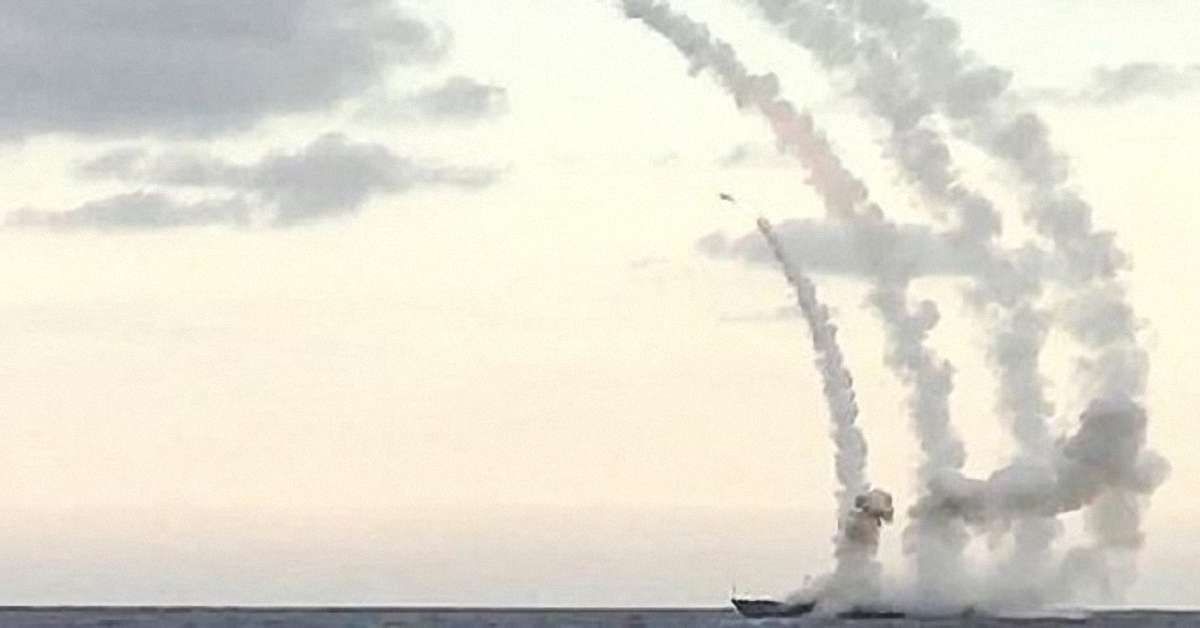 Росія завдала ракетних ударів з кораблів по району падіння Су-24 в Сирії