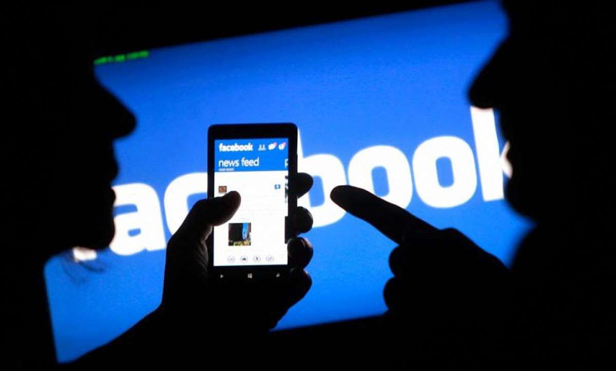Український суд вимагає від Facebook доступу до акаунтів підозрюваних у вбивстві Бузини