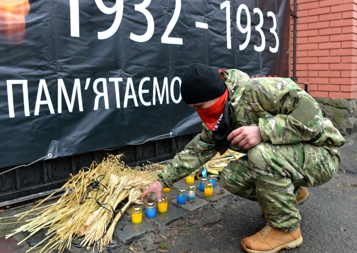 У Львові активісти під консульством Росії нагадали, хто організував Голодомор