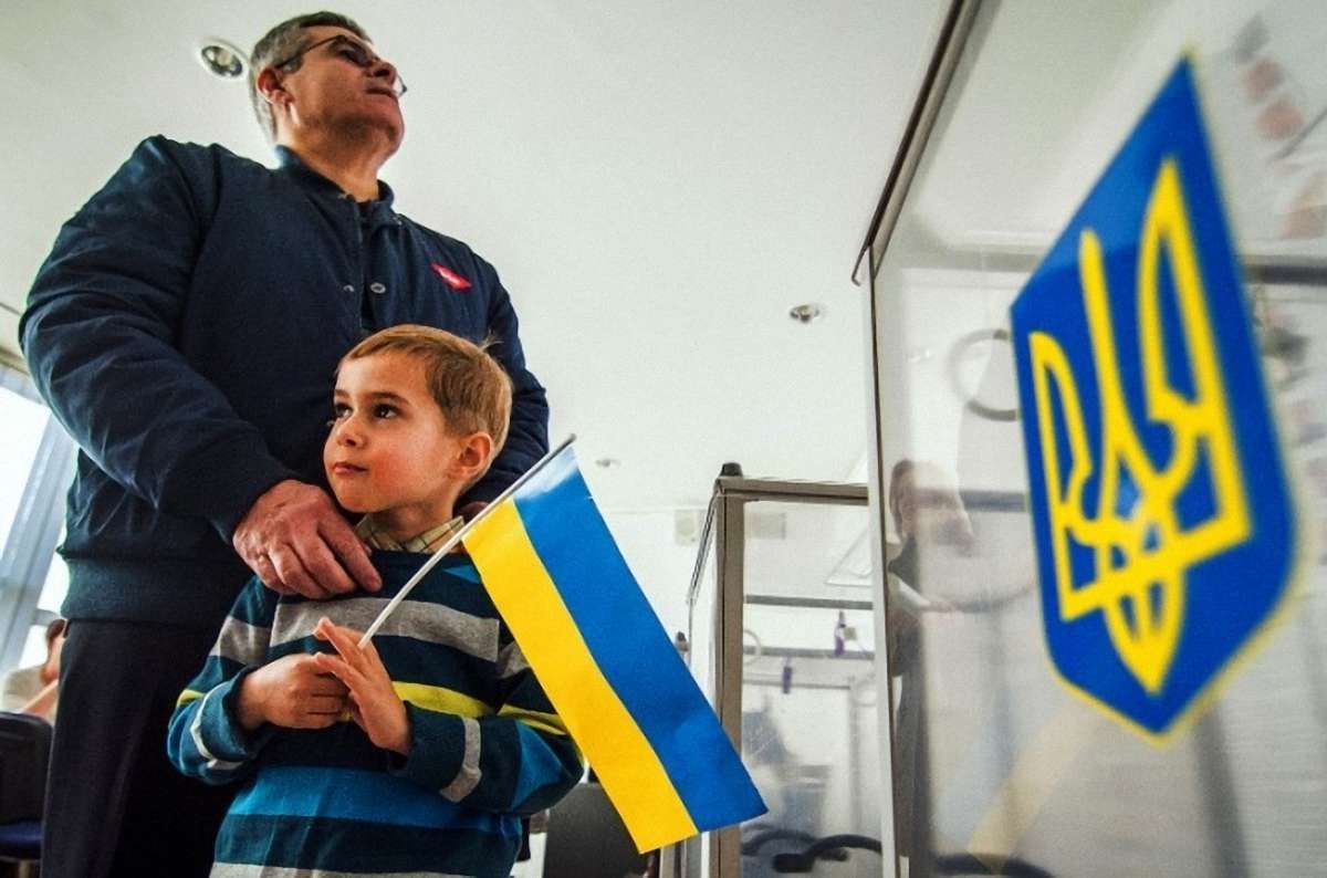 Охендовський переконує, що вибори у Маріуполі та Красноармійську проходять майже ідеально