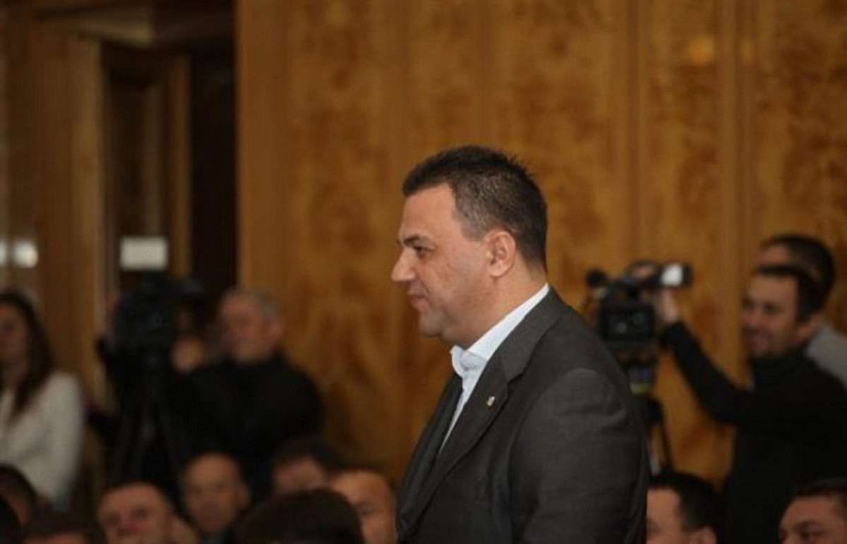 Закарпатська обласна рада обрала голову