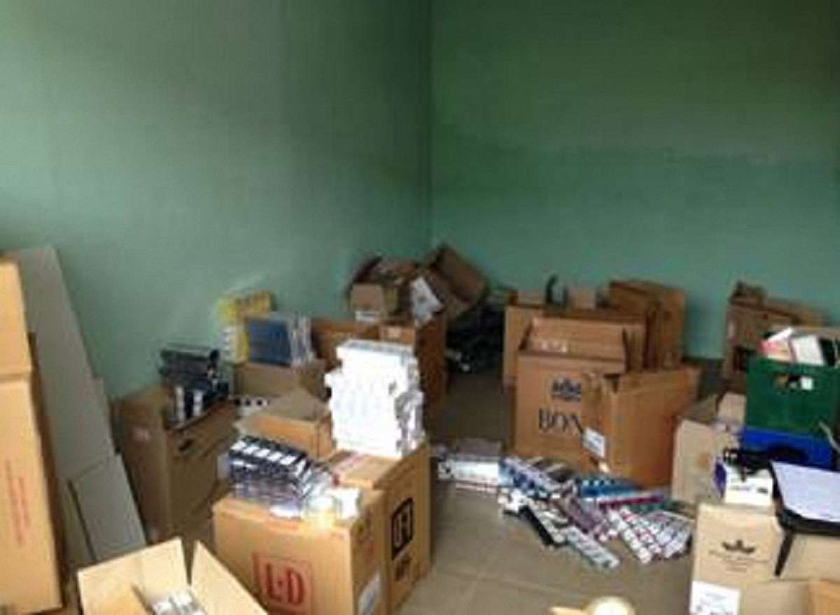 У Львові викрили нелегальну гуртівню цигарок