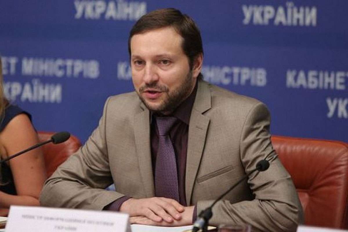 Міністр інформаційної політики подає у відставку