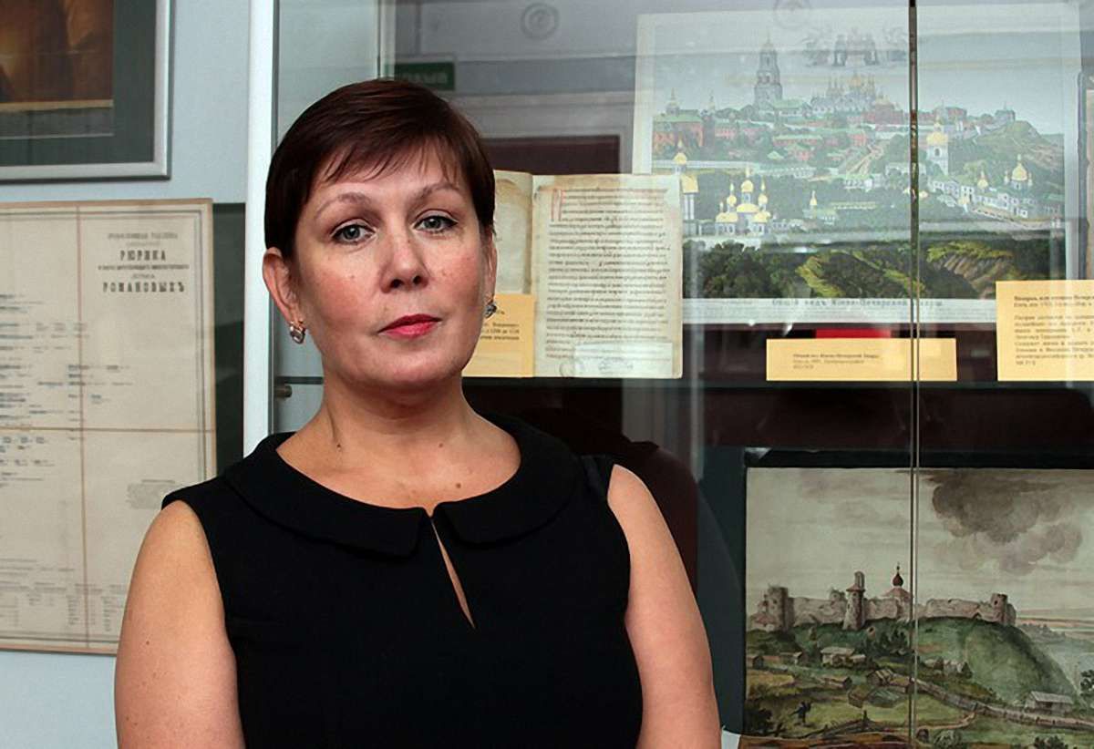 Директора української бібліотеки в Москві залишили під домашнім арештом