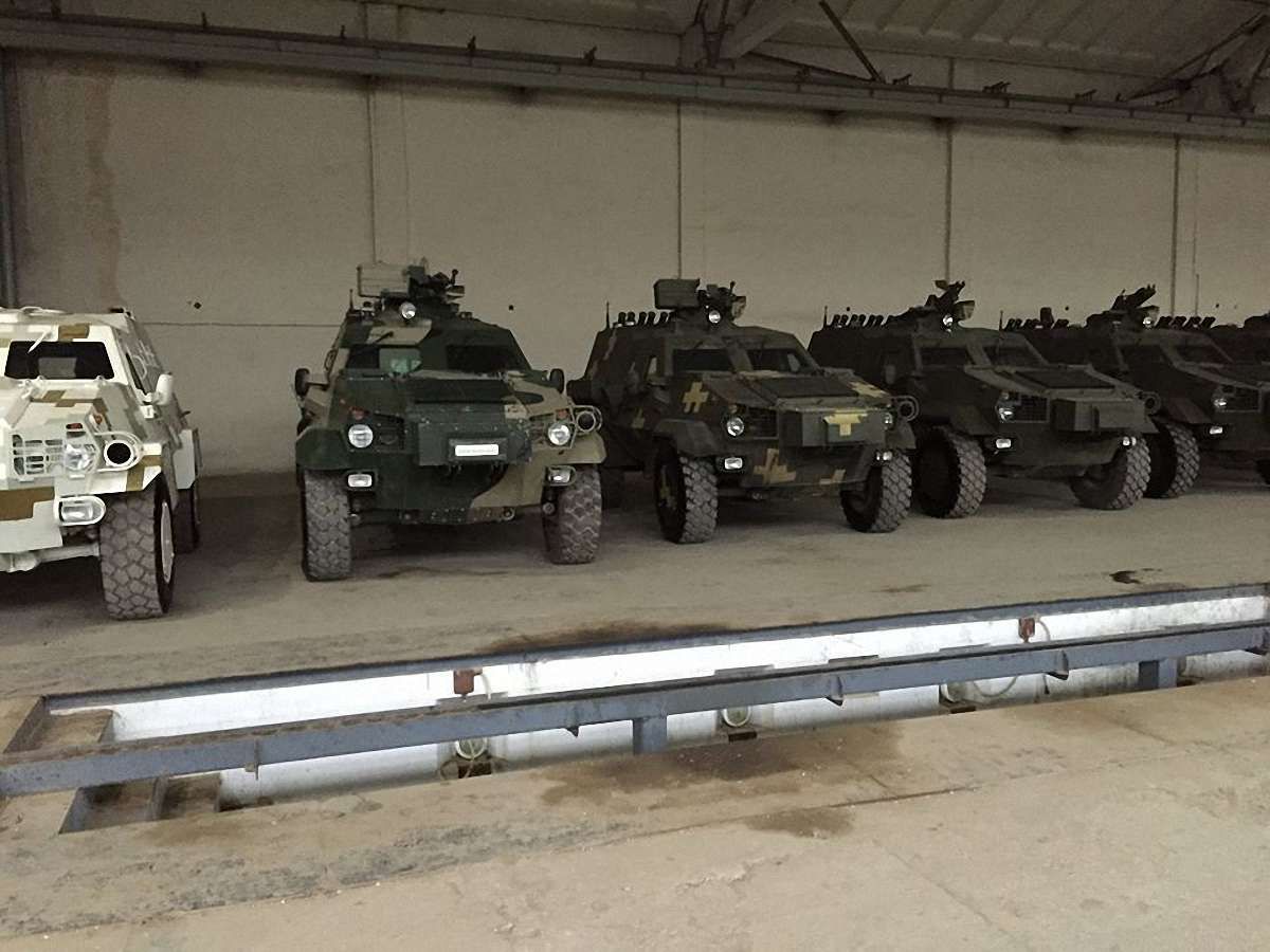 Львівський бронетанковий завод виготовив першу партію БТРів «Дозор-Б»