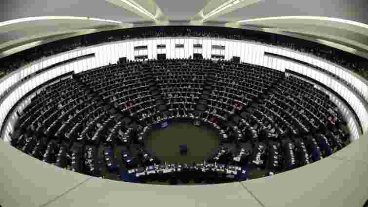 Депутати Європарламенту попросили керівництво ЄС надати Україні безвізовий режим