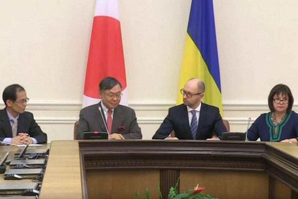 Японія виділила Україні $300 млн на реформи