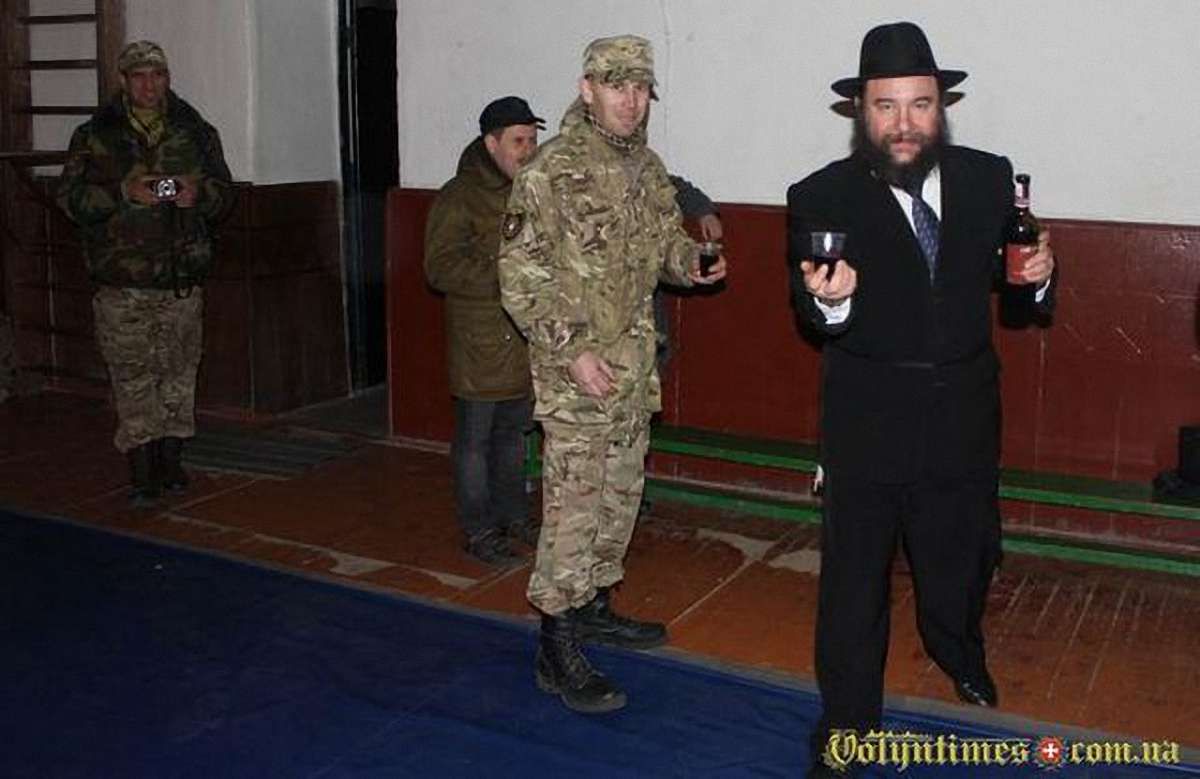 У Луцькій синагозі вперше за 75 років запалили ханукальну свічу